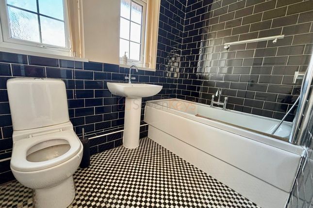 28 Staneway, Leam Lane, Gateshead photo 5