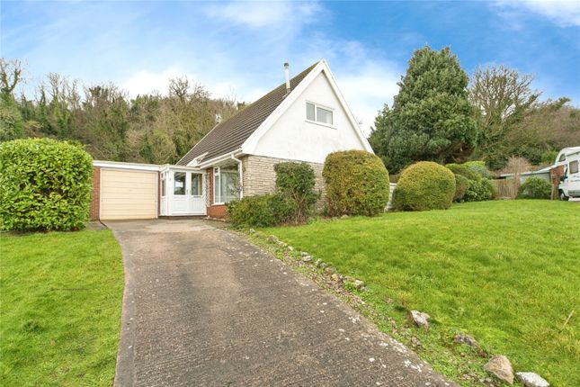 3-bed bungalow on 7, Penrhyn Close, Llandudno, £350,000