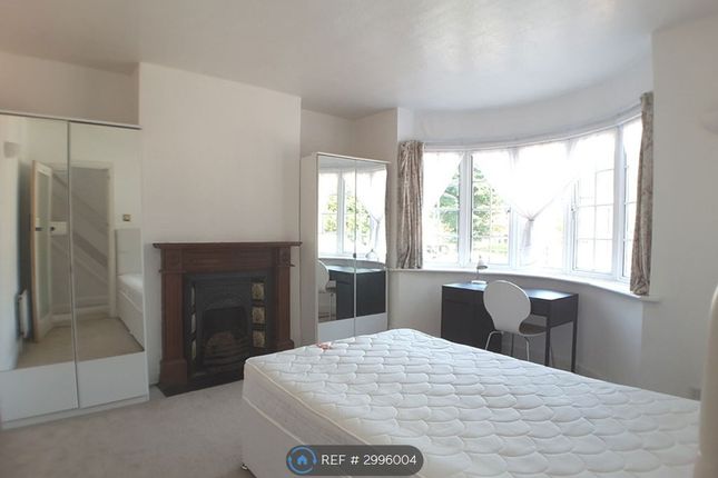 Wricklemarsh Road, London photo 3