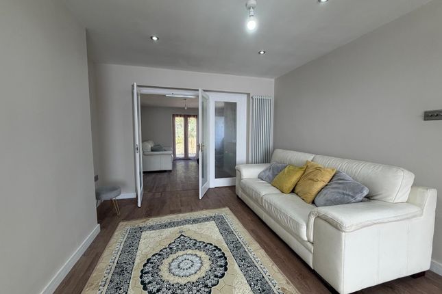 47, Pickwick Grove, Moseley photo 4