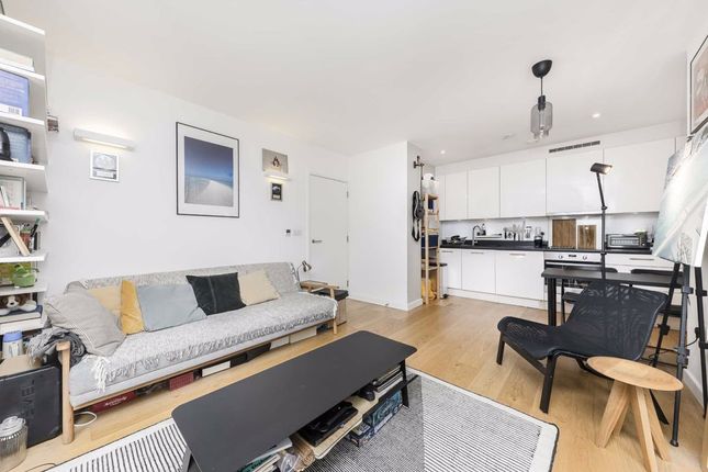 Flat for sale in Woodger Road, London
