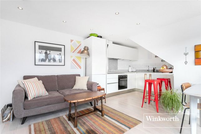 Flat for sale in Holders Hill Road, Mill Hill East, London