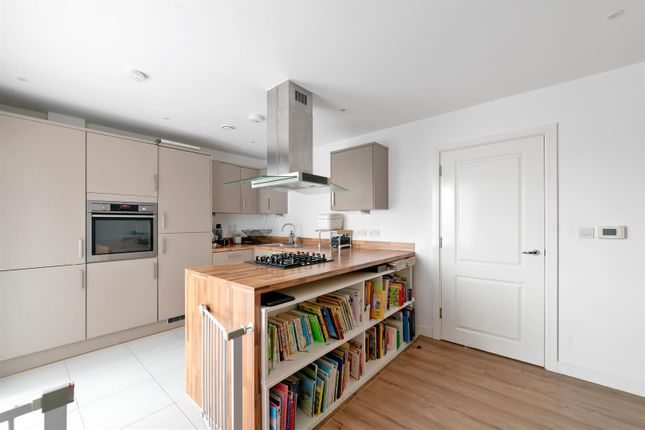 Flat 13, 328, Kingston Road, Wimbledon Chase photo 4