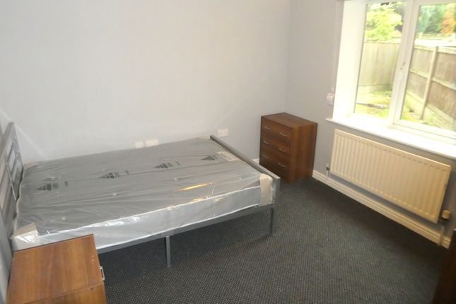 26, Cavanagh Close photo 4