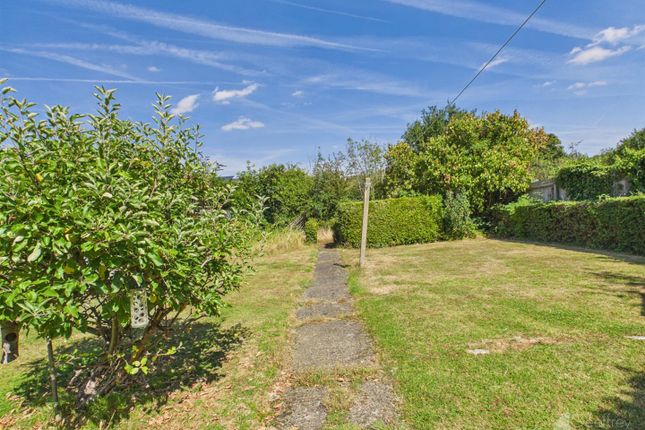 8, Park Avenue, Harlow photo 2