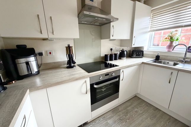 26, Gardner Court, Doveridge photo 2