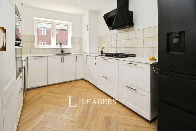10, Clavell Close, Milton Keynes photo 4