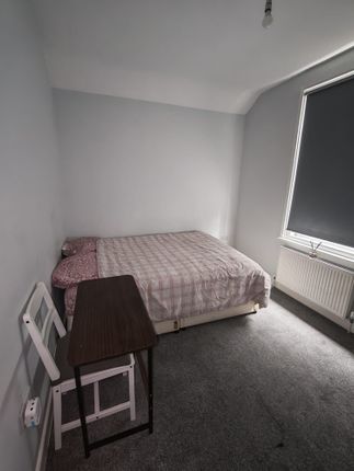 14 Alton Road, Croydon photo 5