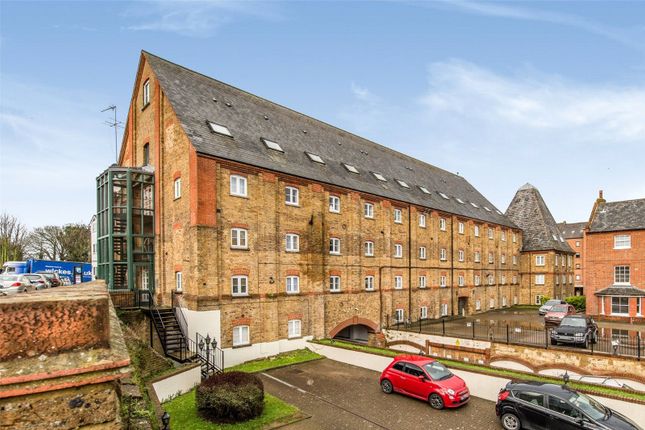 Flat for sale in The Maltings, Clifton Road, Gravesend, Kent