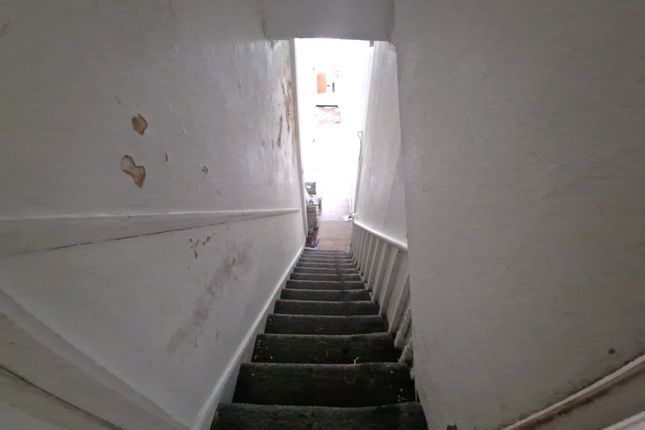 4 St. Helens Gardens, London photo 2