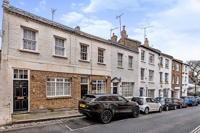 Thumbnail Terraced house to rent in New End, Hampstead