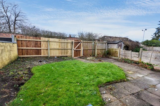 12, Longfield Avenue, Stone photo 4