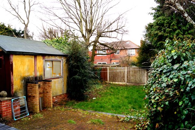 Detached house to rent in Tranby Gardens, Nottingham