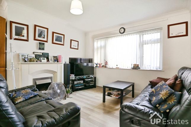 24, Frobisher Road, Coventry photo 2