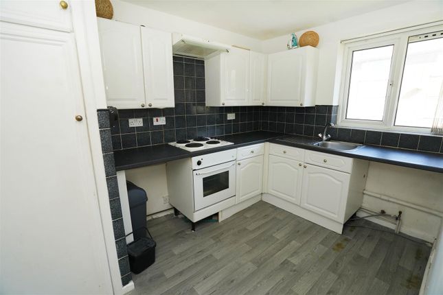 27, Cherry Tree Way, Bolton photo 4