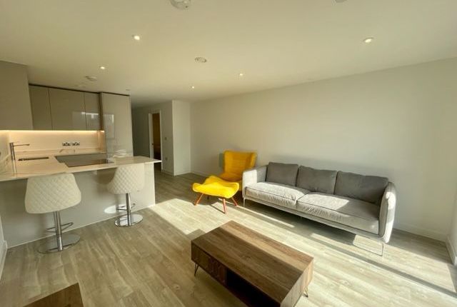 Flat to rent in Fifty5Ive Building, Queen Way, Salford