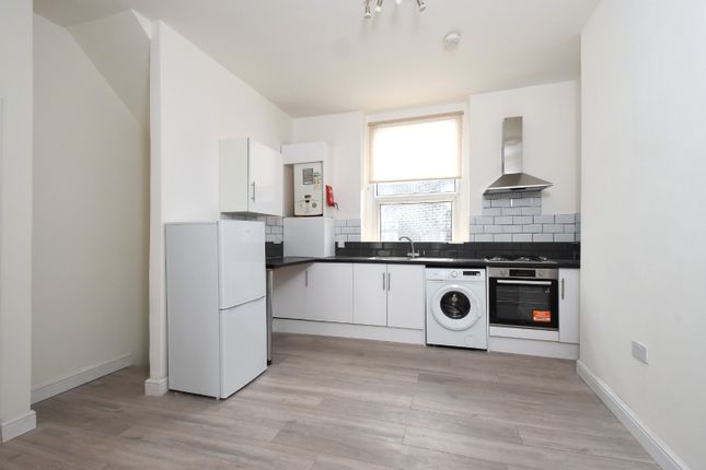 First Floor Flat, 379 Norwood Road, Greater London photo 4