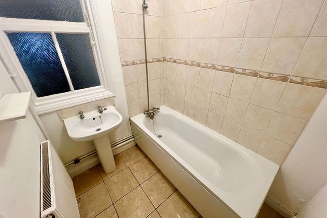 36, Cleethorpes photo 4