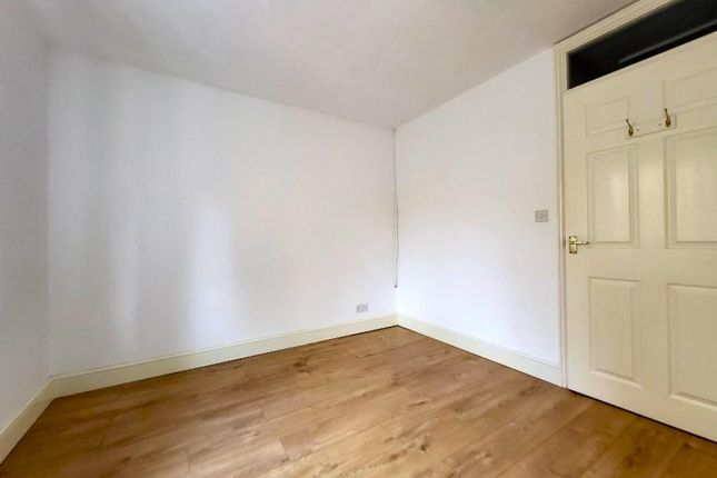 5, Bloomsbury Way, Ashford photo 3