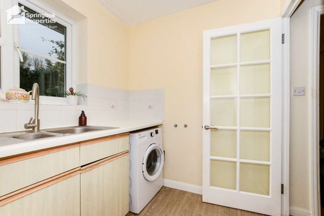 8, Wychwood Way, Northwood photo 4