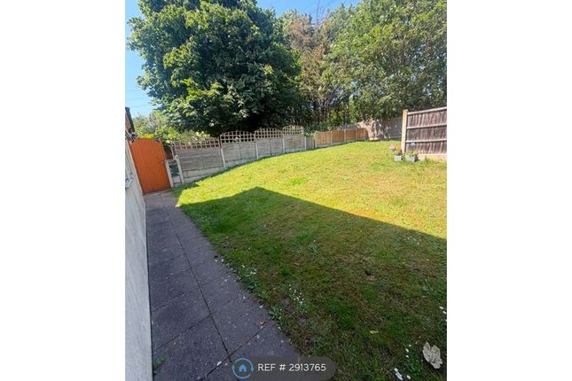 Flat, Northumberland Road Linford, Stanford-Le-Hope photo 5