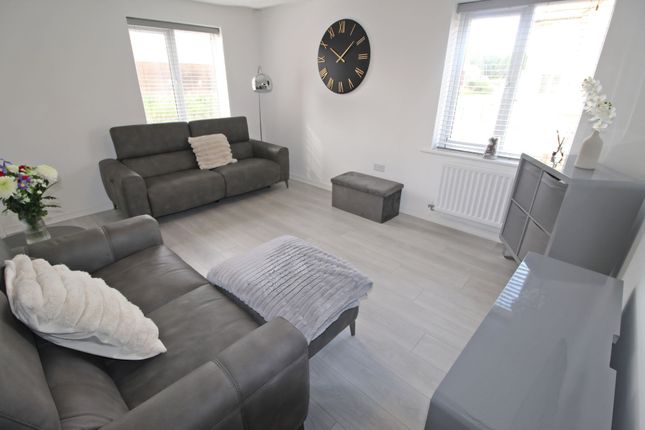 9 Bates Avenue, Blyth photo 2