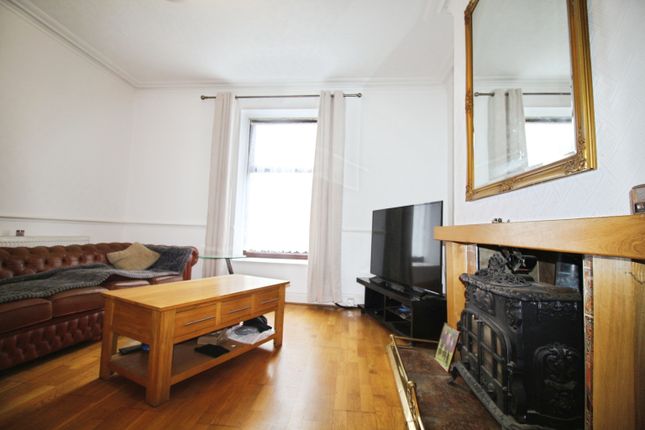 13, Woodville Road, Dewsbury photo 4