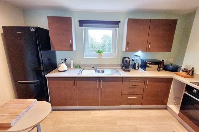 2, 8, Avenel Way, Poole photo 3