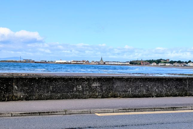 18c, Melbourne Road, Saltcoats photo 2