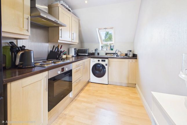 4, Sandstone Grove, Thatcham photo 4