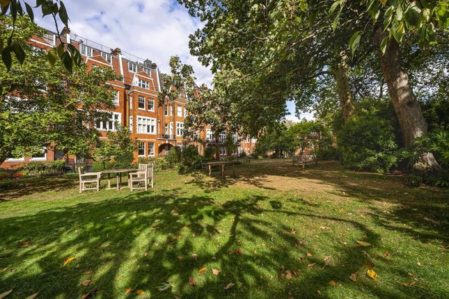 Flat 3, Campden House, 29, Sheffield Terrace, London photo 3