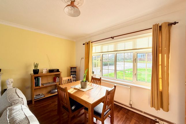 14, Mountfield, Southampton photo 3