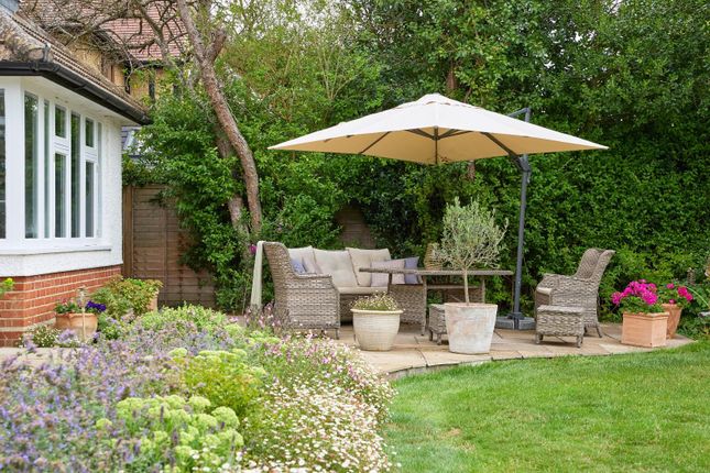 24 Queen Edith's Way 0408250051.Jpg