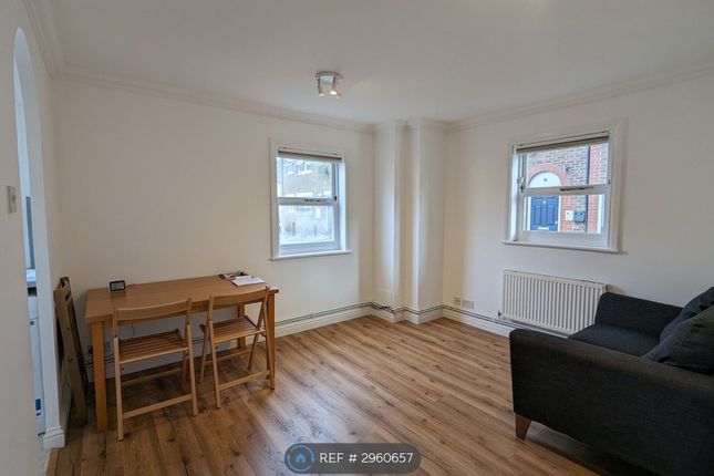 Salisbury Place, Langton Road, London photo 3