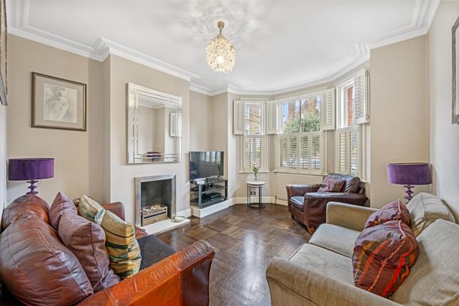 6, Strachan Place, Wimbledon photo 3