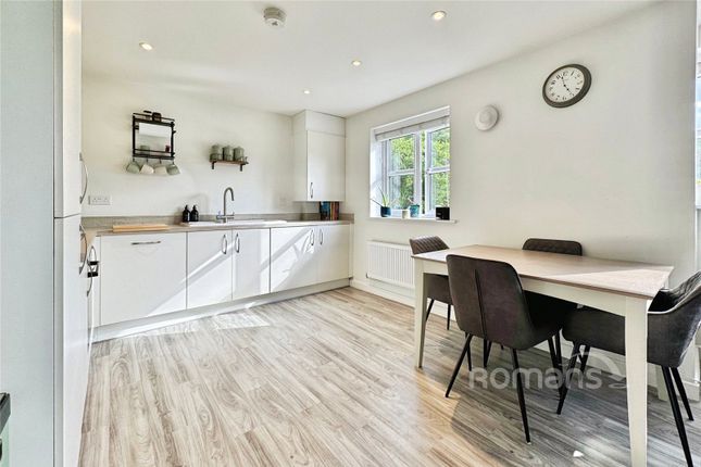 29, Waterside Lane, Berkshire photo 2