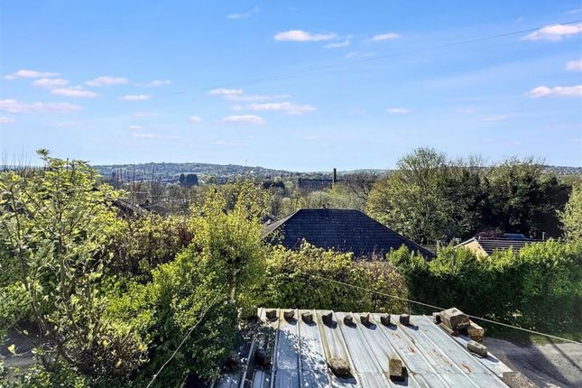 40, Hainworth Wood Road North, Keighley photo 4
