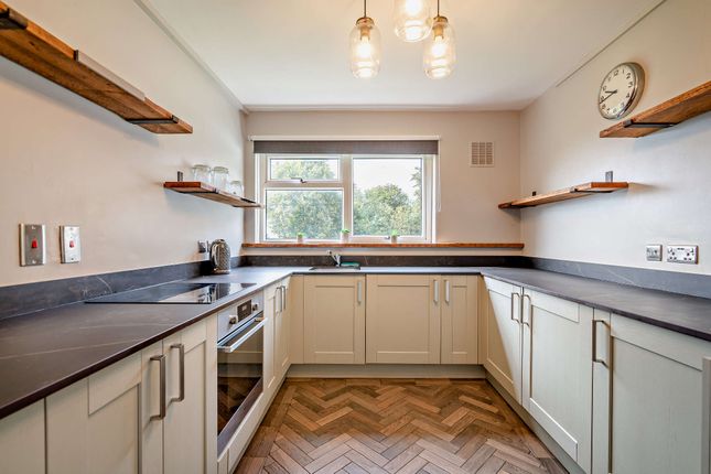42, Bodmin Crescent, Leeds photo 3