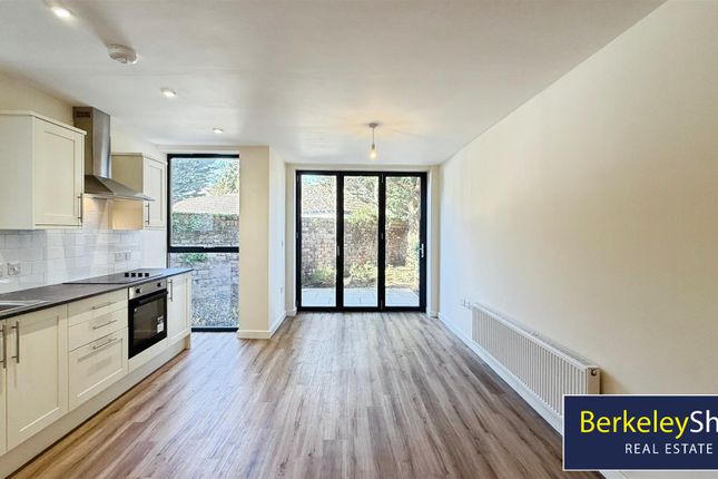 Apartment 3, Chestnut View, 7, Brows Lane, Liverpool photo 2