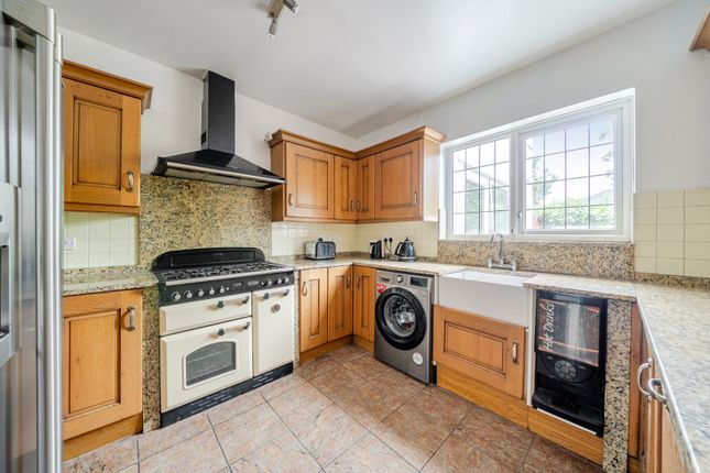 404, Westhorne Avenue, London photo 4