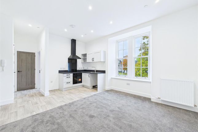 Sitting Room / Kitchen / Dining Area
