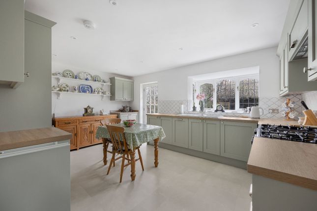 Shillingbury Lodge,, Two Hedges Road, Cheltenham photo 3