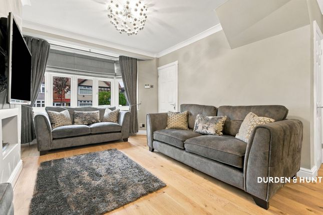 2 Uplands Road, Woodford Green photo 2