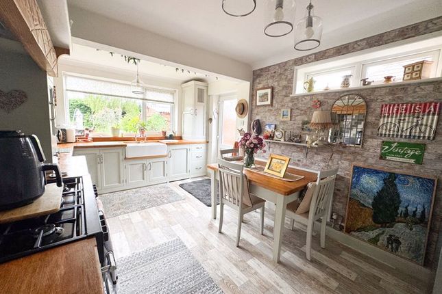 106, Tetney Lane, Holton-Le-Clay photo 4