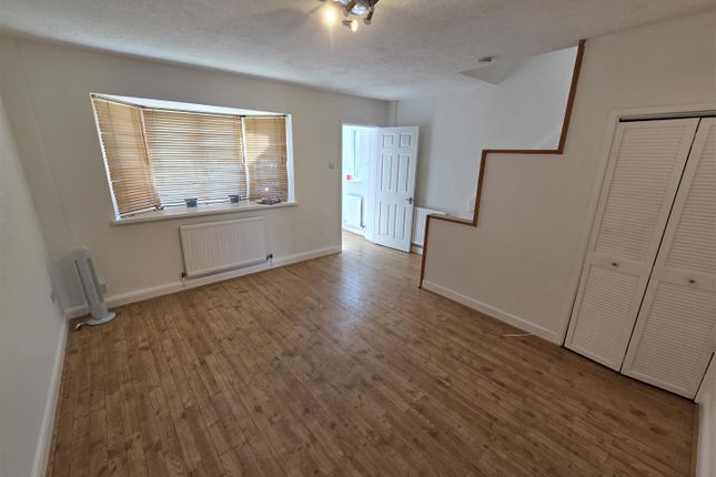 14a, Ellicks Close, Bristol photo 2
