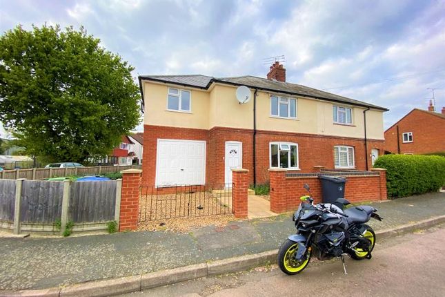 Thumbnail Semi-detached house to rent in Brook Road, Camberley
