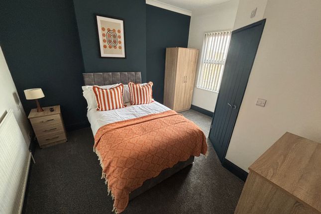 Room 4, Lockett Street, Stoke-On-Trent photo 3