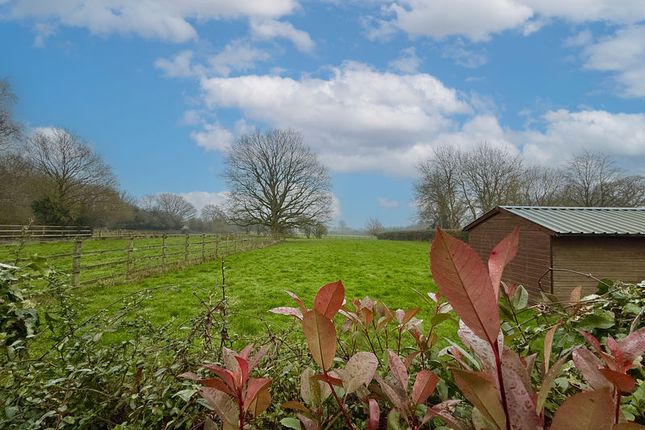 3, Nashs Farm, Aston Abbotts photo 3