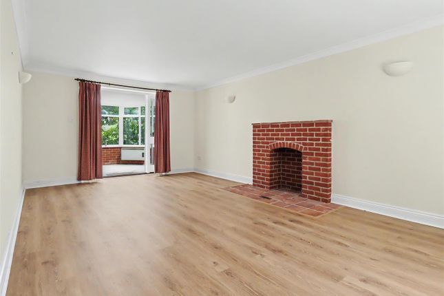Sable House, Cross Street, Hoxne photo 3