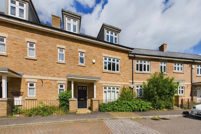 Thumbnail Town house for sale in Pearl Close, Cambridge